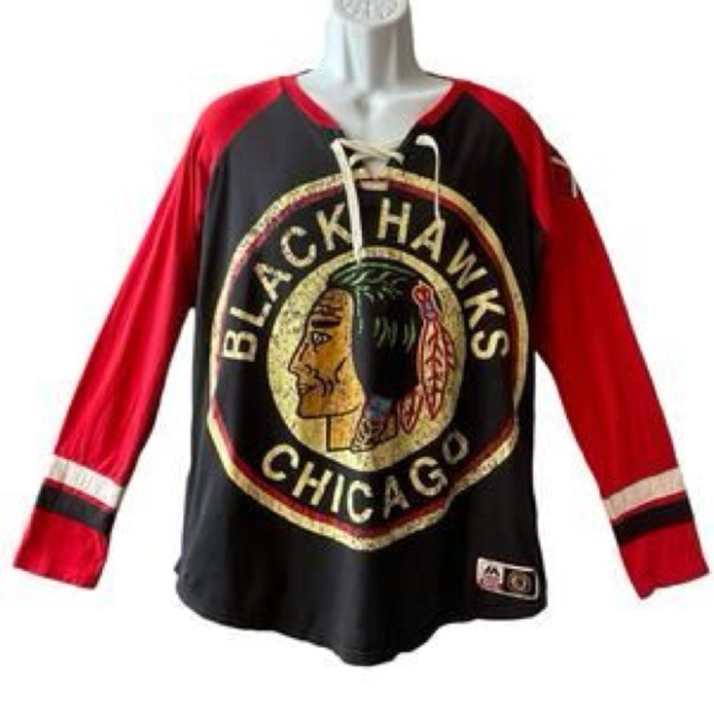 Chicago Blackhawks majestic vintage hockey NHL size Large 
Long sleeve shirt